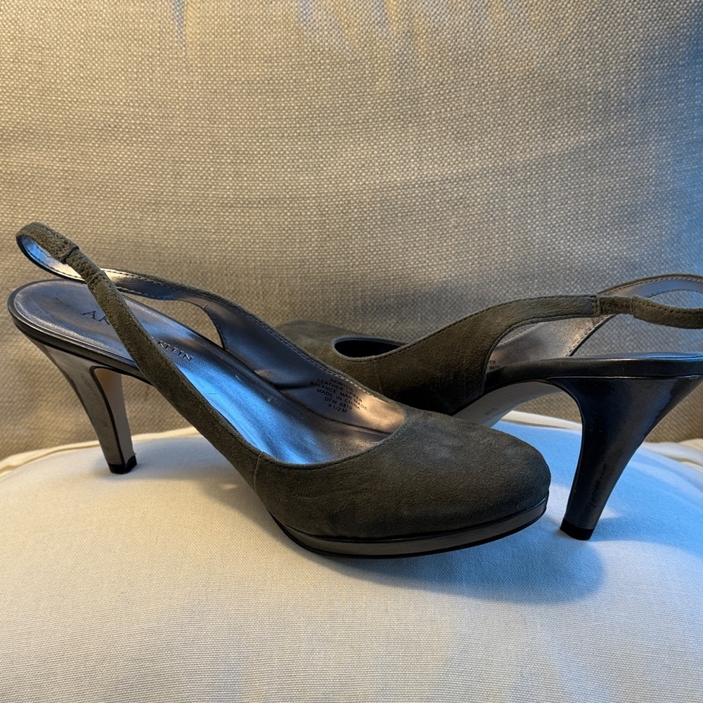 Anne Klein Women's Dark Gray Suede and metallic Slingback Heels